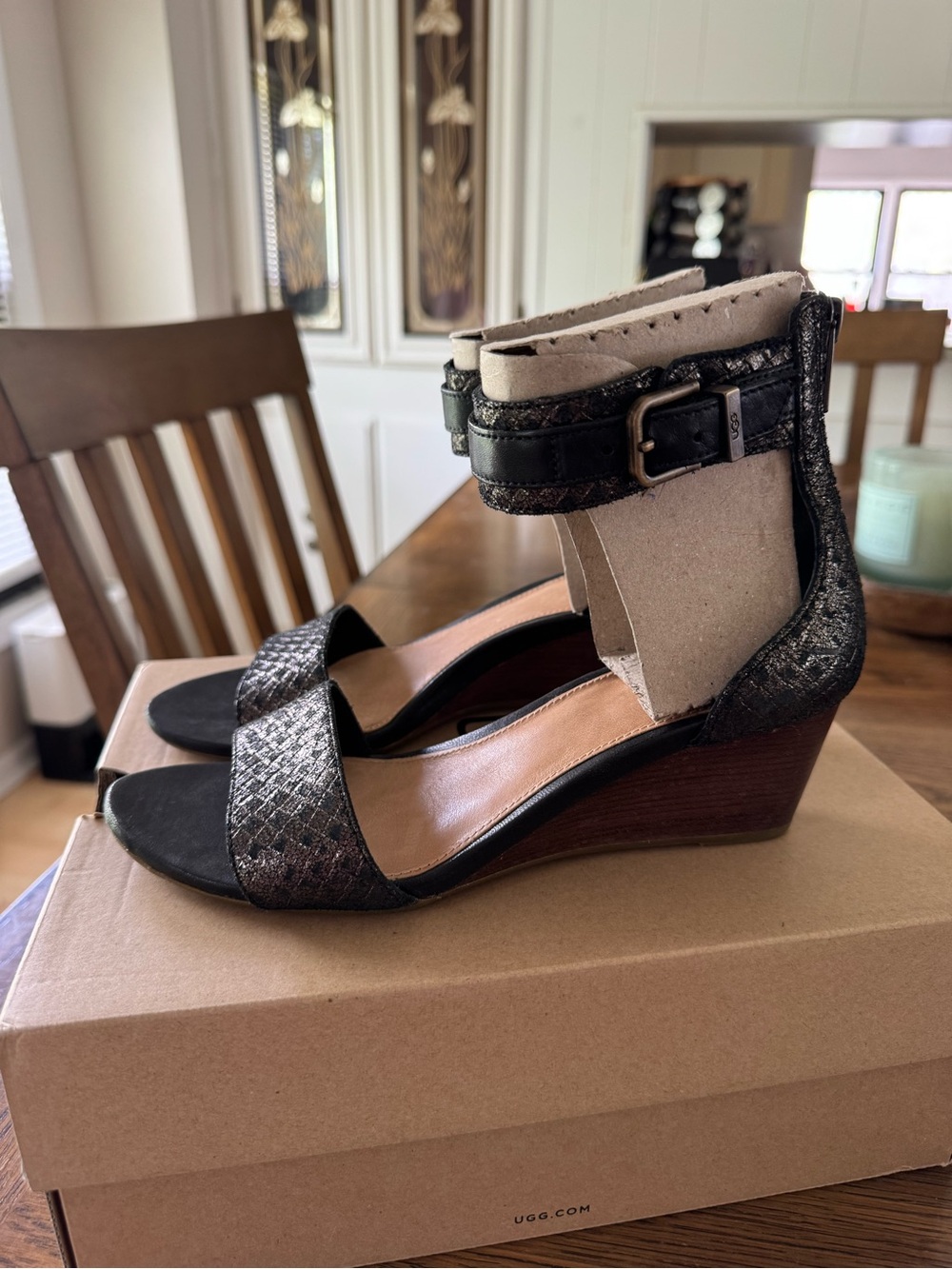 UGG Char Black Shimmer Leather Wedge Ankle Strap Sandals, Sz 7 - NWT & Box - Picture 3 of 13